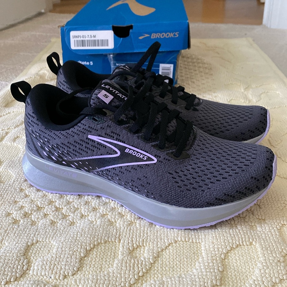 NEW Brooks Levitate StealthFit 5 Running Shoes (For Women)